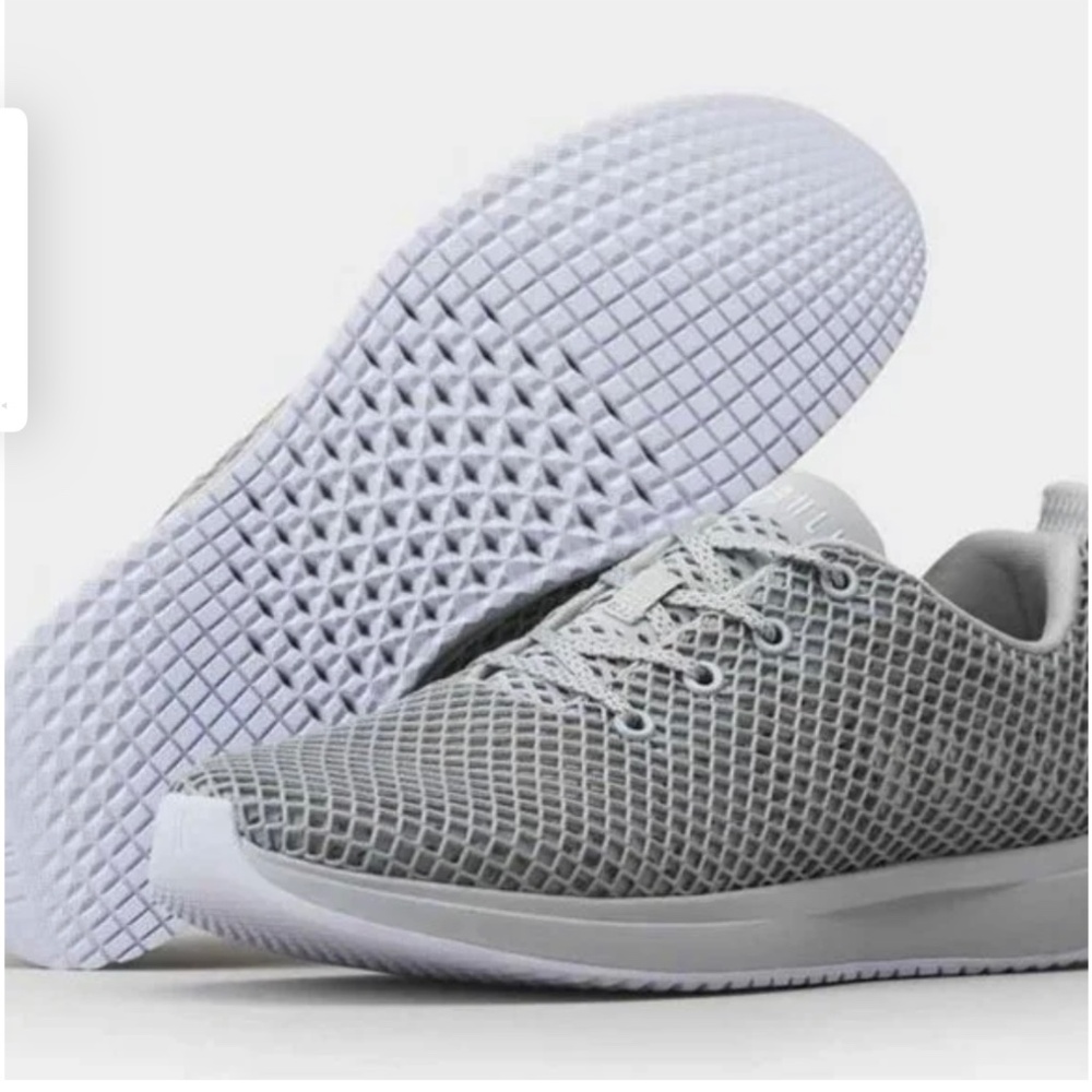 NOBULL Women’s Mesh Runners - Arctic Gray